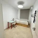 شقة Gloria 2 *